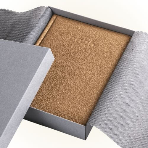 Dodatki i Znakowanie Kalendarzy Książkowych 11 Kalendarze książkowe dodatki pakowanie